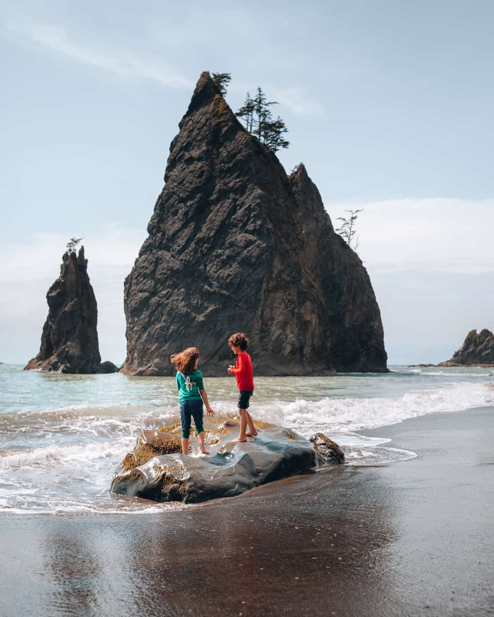 Backpacking on the beach with kids