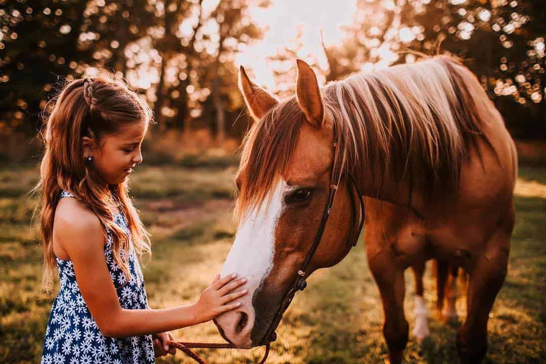 fall outdoor activities for kids - go horseback riding