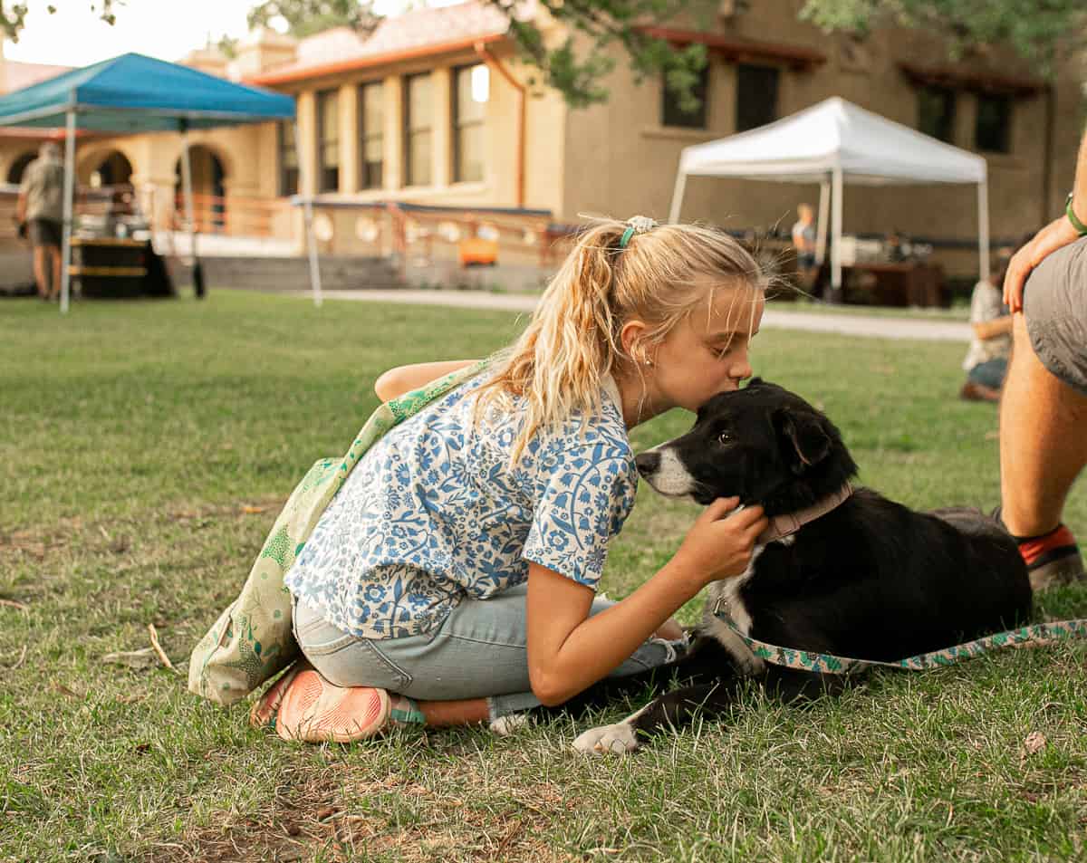 bring your dog to the farmers' market