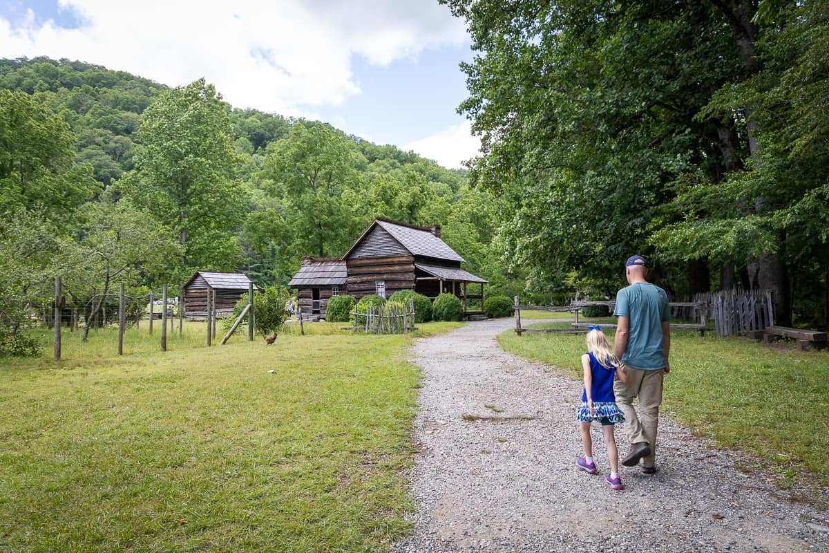 Exploring Great Smoky Mountains Newfound Gap Road