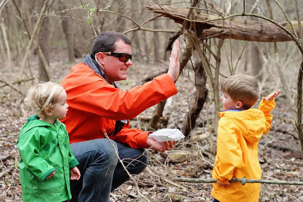 Finding hidden treasure geocaching