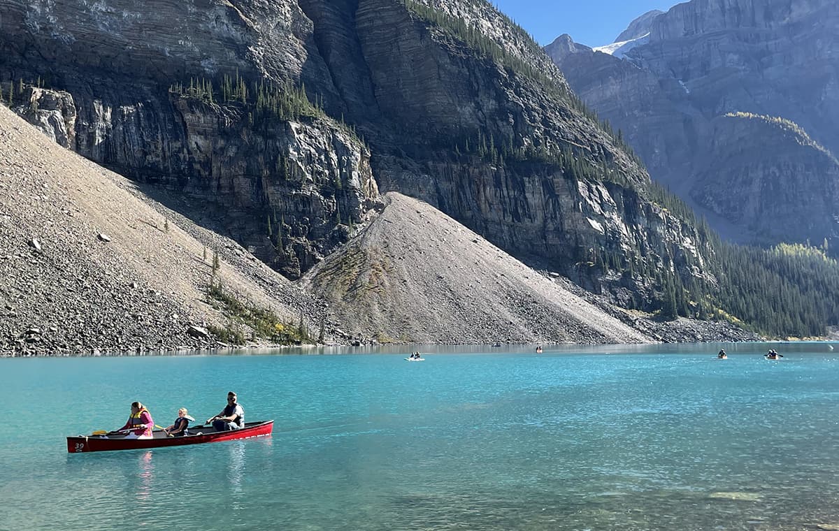 Canoe Moraine Lake with Kids