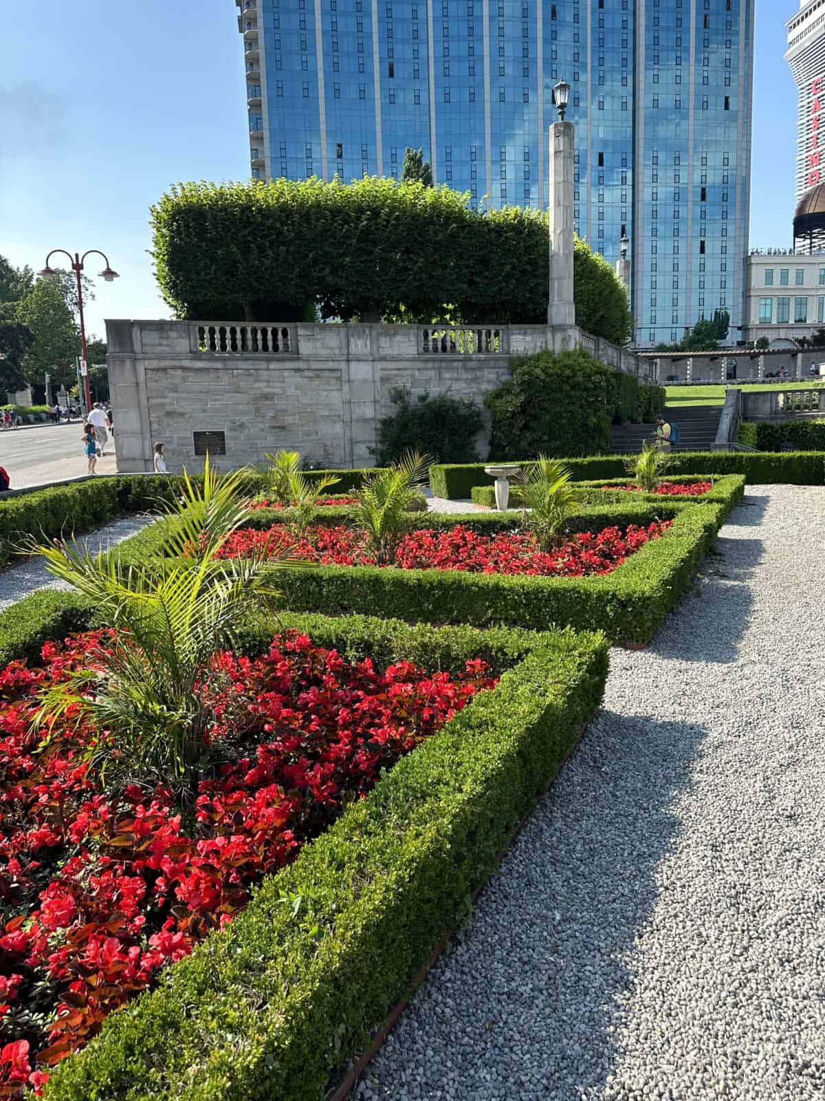 Garden Clifton Hill, Niagara Falls, Canada