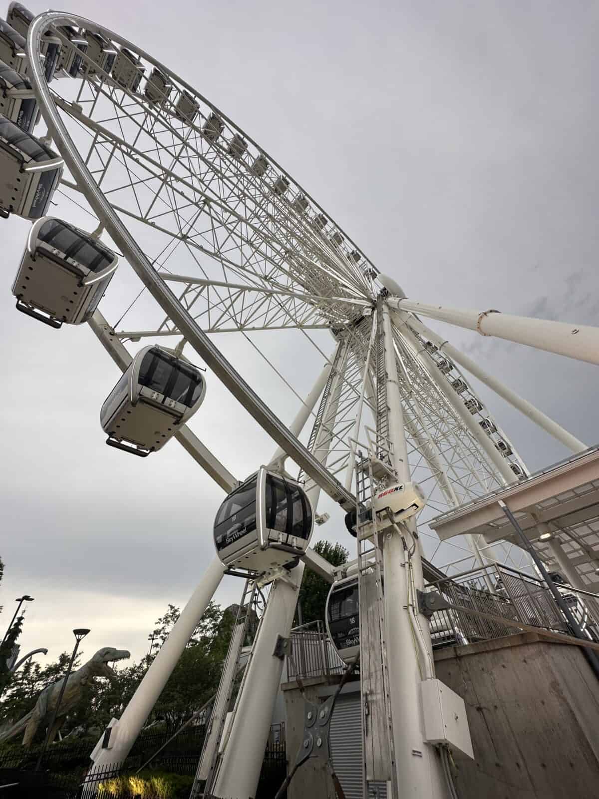 Skyview Ferris Wheel from below, Niagara Falls Canada 